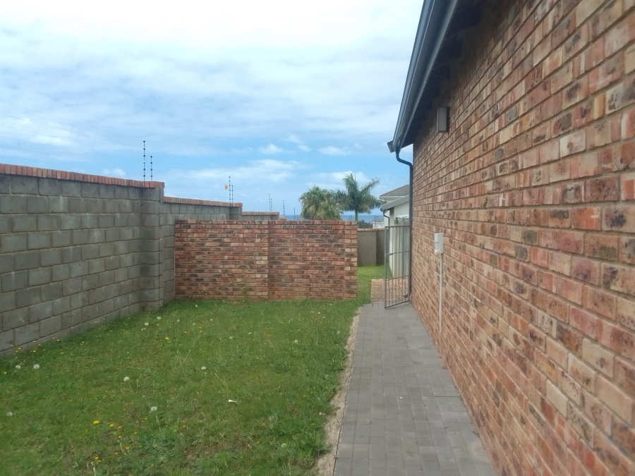 To Let 3 Bedroom Property for Rent in Gonubie Eastern Cape